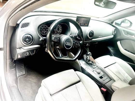 AUDI A3 1.4 TFSI FLEX SEDAN PRESTIGE PLUS TECH TIPTRONIC